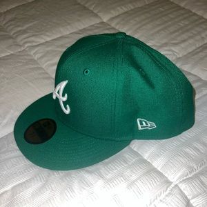 New Era Atlanta Braves Lucky Green Fitted Cap Size 7 5/8